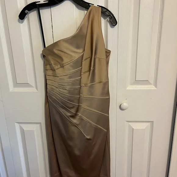 David Meister | Dresses | Elegant Oneshoulder Gold Dress | Poshmark